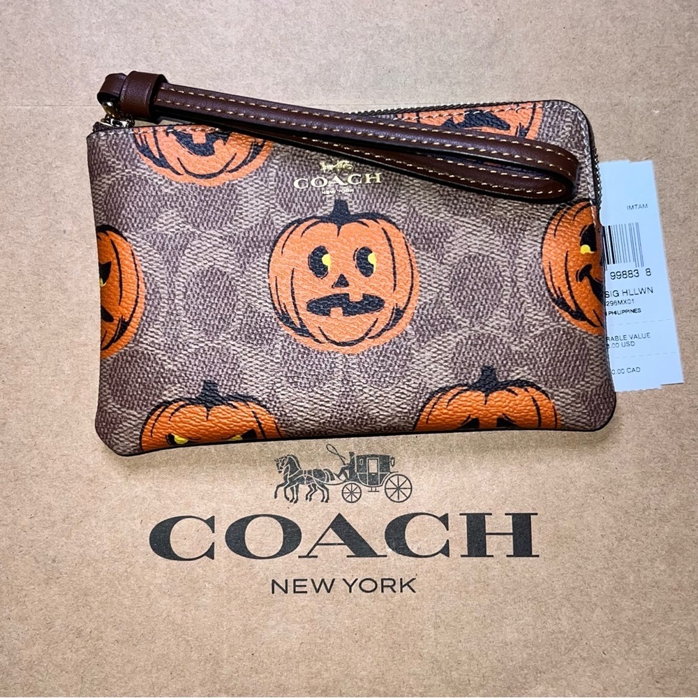 COACH Halloween Corner Zip Wristlet In Signature Canvas w Pumpkin Print CCL20 - Picture 1 of 6